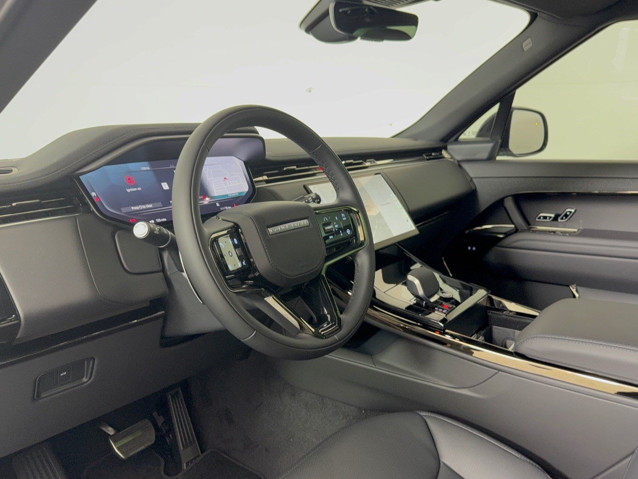 New 2026 Land Rover Range Rover Sport Dynamic SE AWD/4WD image 4