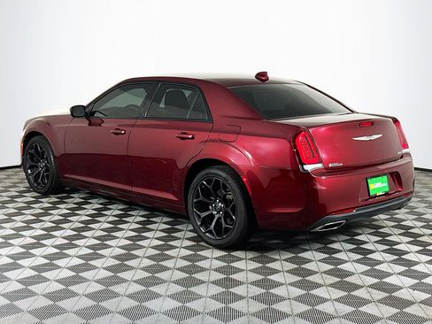 Used 2019 Chrysler 300 Touring w/ Sport Appearance Package RWD image 6