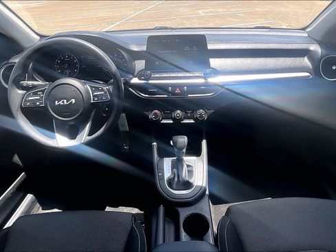 Certified 2023 Kia Forte LXS FWD image 8
