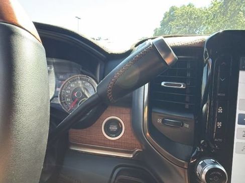 Used 2022 RAM 3500 Limited AWD/4WD image 27