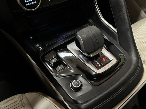 Used 2021 Jaguar E-PACE image 26