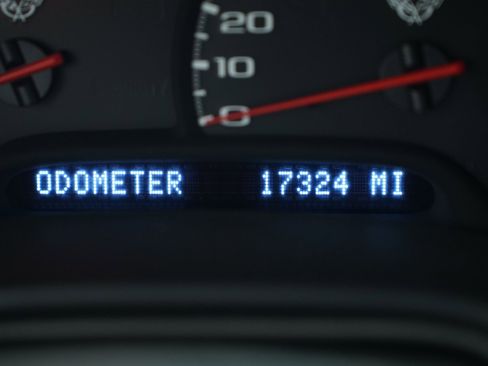 Used 1997 Chevrolet Corvette Coupe w/ Memory Pkg image 36