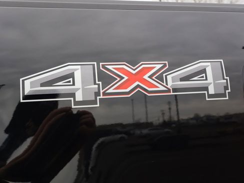 Used 2022 Ford F150 Lariat w/ Equipment Group 501A Mid image 4