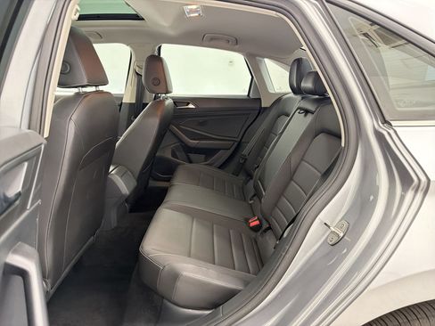 Used 2024 Volkswagen Jetta SE w/ Panoramic Sunroof Package FWD image 14