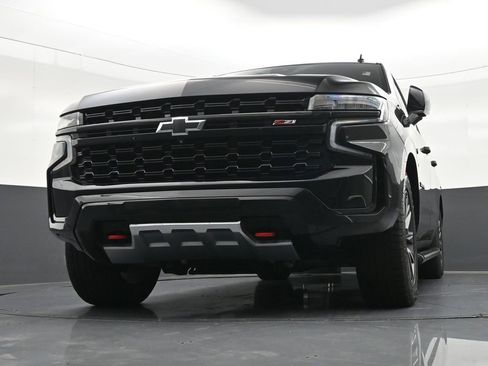 Used 2024 Chevrolet Suburban Z71 w/ Z71 Off-Road Package AWD/4WD image 31