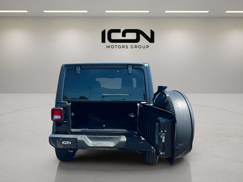 Used 2022 Jeep Wrangler Unlimited Sport AWD/4WD image 5