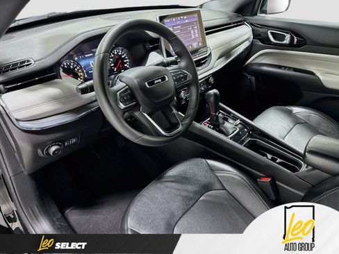 Used 2023 Jeep Compass Limited AWD/4WD image 12