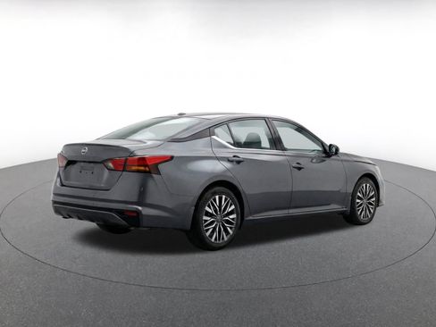 Used 2026 Nissan Altima 2.5 SV FWD image 9