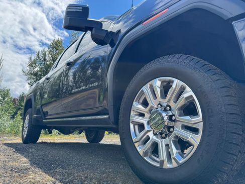 Used 2022 GMC Sierra 3500 Denali w/ Denali Black Diamond Edition AWD/4WD image 49