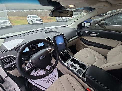 Used 2024 Ford Edge Titanium w/ Titanium Elite Package image 11