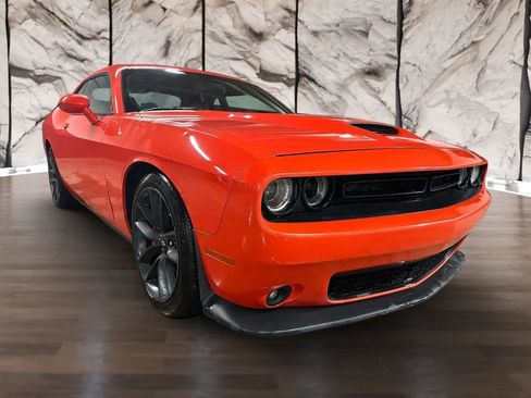 Used 2022 Dodge Challenger GT w/ Plus Package RWD image 7