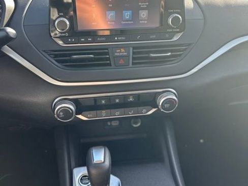 Used 2024 Nissan Altima 2.5 S image 12