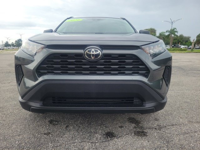 Used 2021 Toyota RAV4 LE FWD image 3