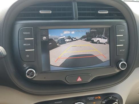 Certified 2024 Kia Soul LX FWD image 25