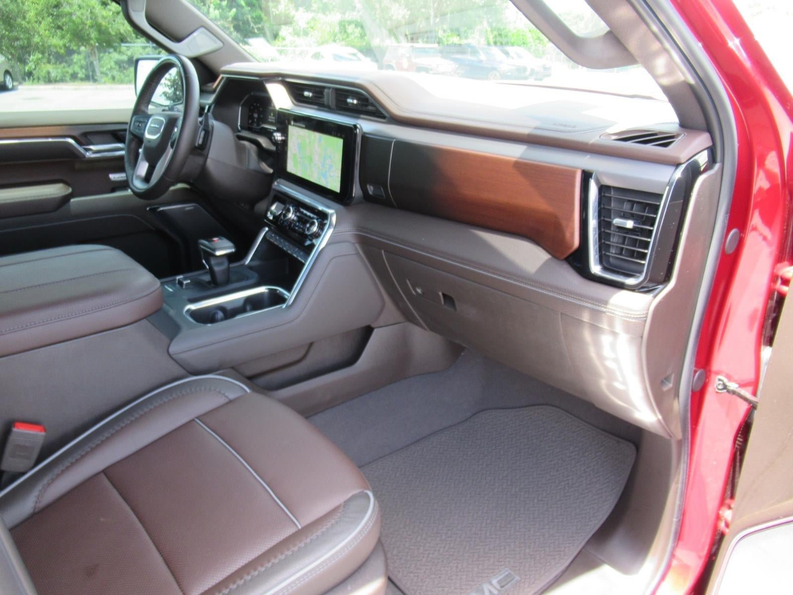 Used 2024 GMC Sierra 1500 Denali AWD/4WD image 11