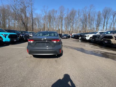 Used 2023 Toyota Corolla LE image 10