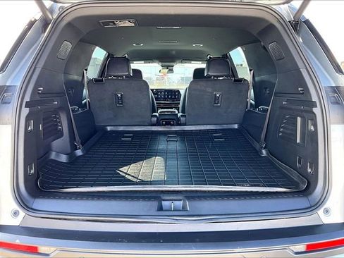 Used 2024 Chevrolet Traverse Z71 image 29
