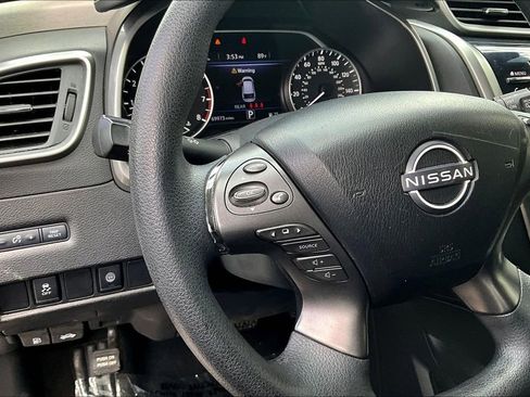 Used 2023 Nissan Murano S AWD/4WD image 10