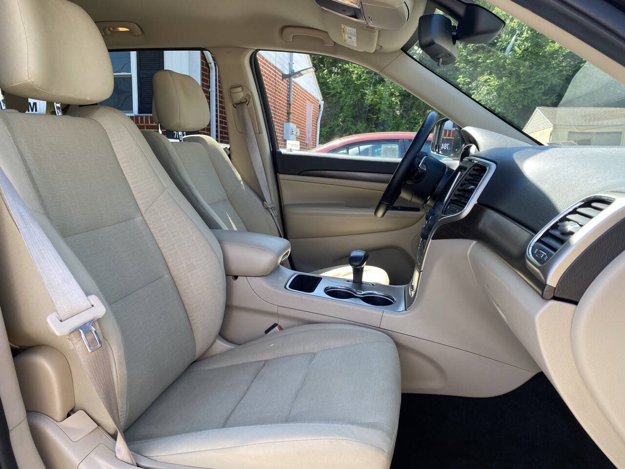 Used 2014 Jeep Grand Cherokee Laredo w/ Quick Order Package 23E AWD/4WD image 18