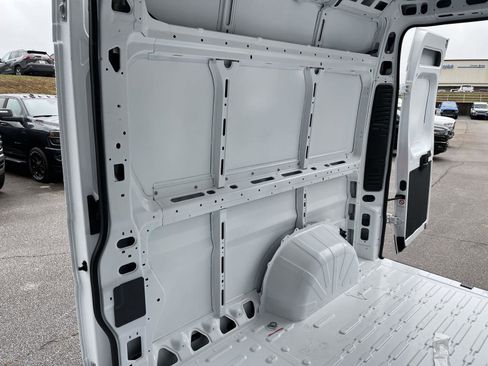 New 2026 RAM ProMaster 2500 w/ Convenience Group image 14