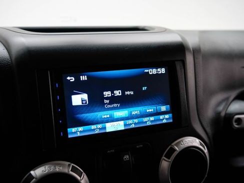 Used 2011 Jeep Wrangler Sahara image 26