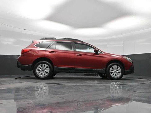 Used 2018 Subaru Outback 2.5i Premium image 25