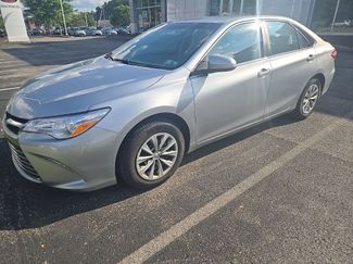Used 2017 Toyota Camry LE FWD video 1