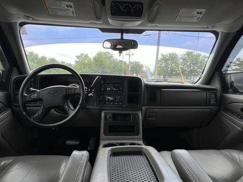 Used 2004 Chevrolet Tahoe LT w/ LT Preferred Equipment Group image 13