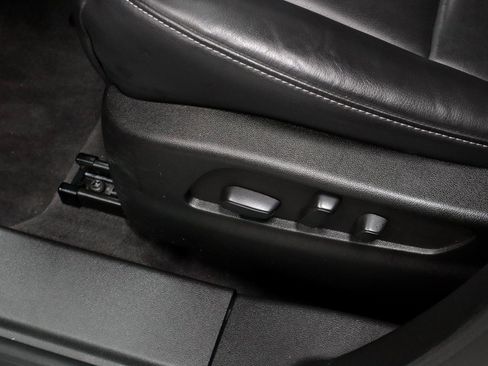 Used 2024 Cadillac XT4 Luxury image 23