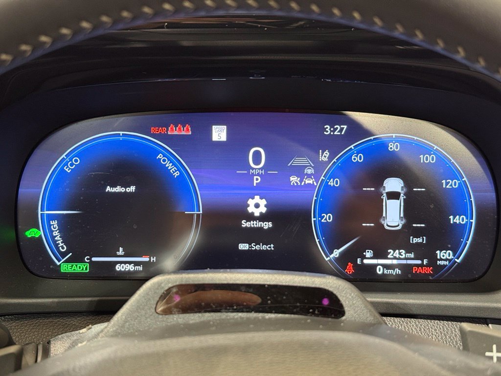 Certified 2025 Toyota Crown Signia w/ Advanced Technology Package AWD/4WD image 27