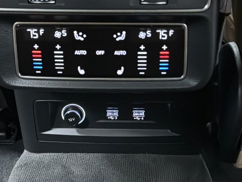 Used 2019 Audi Q8 Prestige w/ Towing Package AWD/4WD image 37