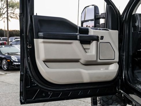 Used 2020 Ford F250 Limited image 44