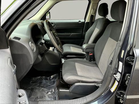 Used 2014 Jeep Patriot Sport w/ Power Value Group FWD image 21