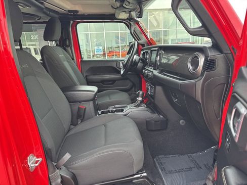 Certified 2020 Jeep Gladiator Overland image 27