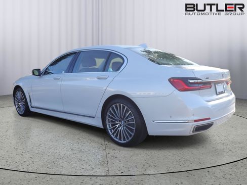 Used 2022 BMW 750i xDrive w/ Luxury Rear Seating Package AWD/4WD image 4