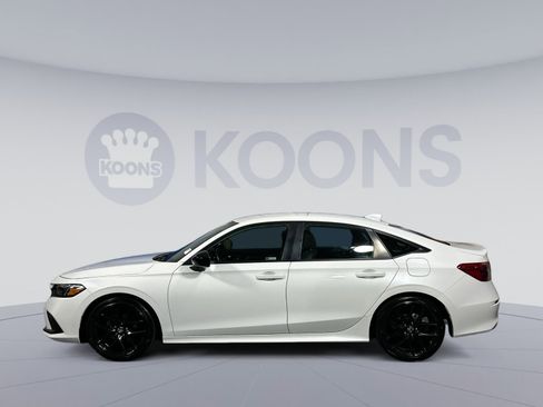 Used 2023 Honda Civic Sport image 2