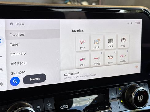 Certified 2024 Toyota Highlander XLE FWD image 26
