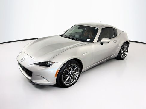Used 2022 MAZDA MX-5 Miata RF Grand Touring w/ Weather Package RWD image 3