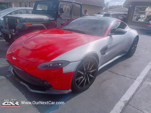 Used 2019 Aston Martin V8 Vantage Coupe image 24