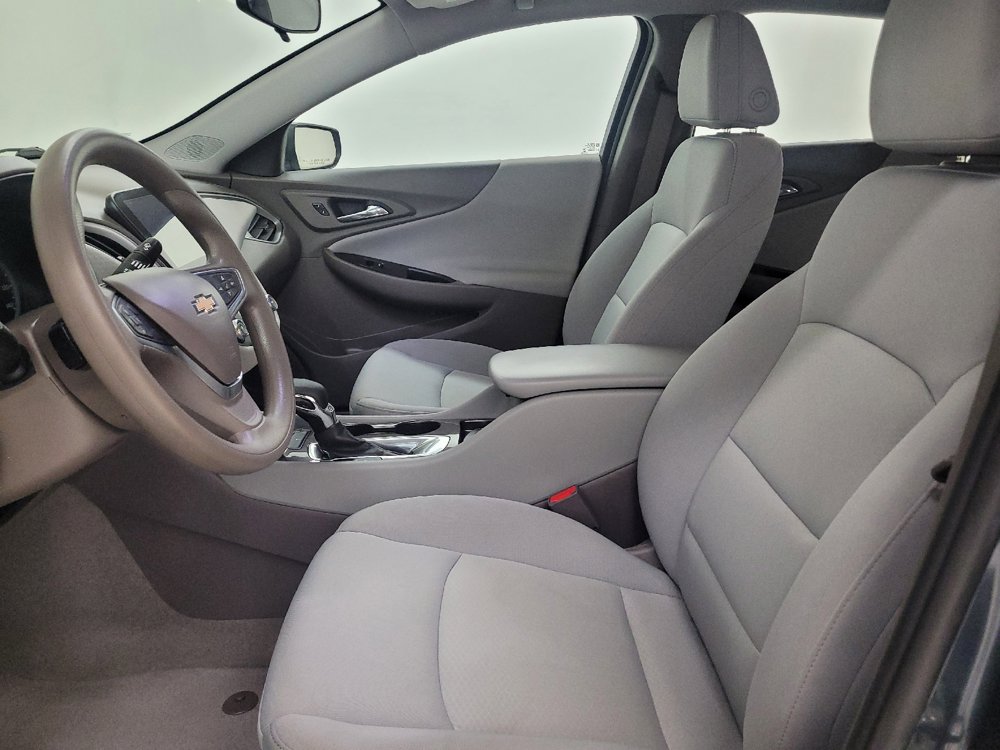 Used 2021 Chevrolet Malibu LS FWD image 17