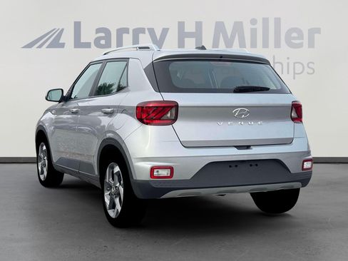 New 2026 Hyundai Venue SEL FWD image 5