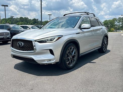 Used 2019 INFINITI QX50 Essential w/ Sensory Package FWD image 1