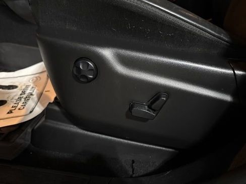 Used 2019 Jeep Grand Cherokee Altitude AWD/4WD image 6