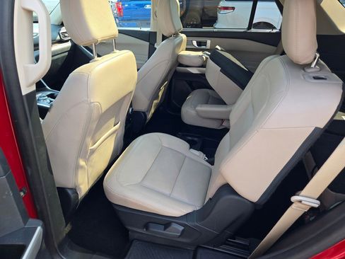 Used 2021 Ford Explorer Limited w/ Equipment Group 301A image 17