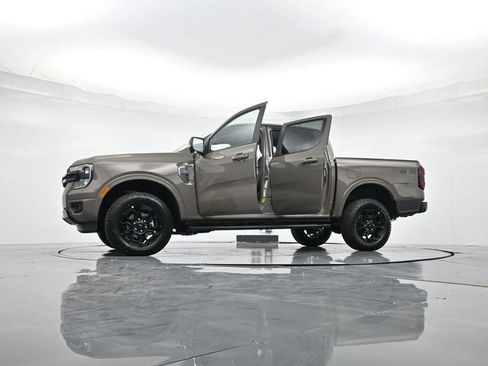 New 2025 Ford Ranger Lariat w/ Black Appearance Package image 51