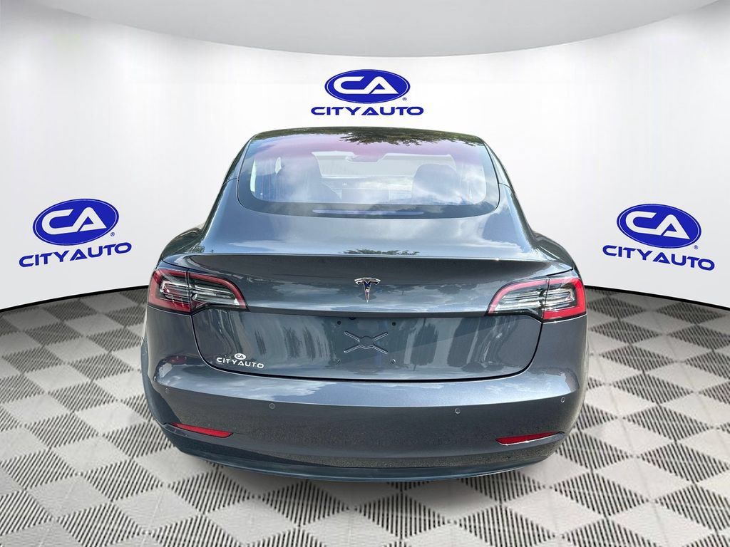 Used 2018 Tesla Model 3 RWD image 4