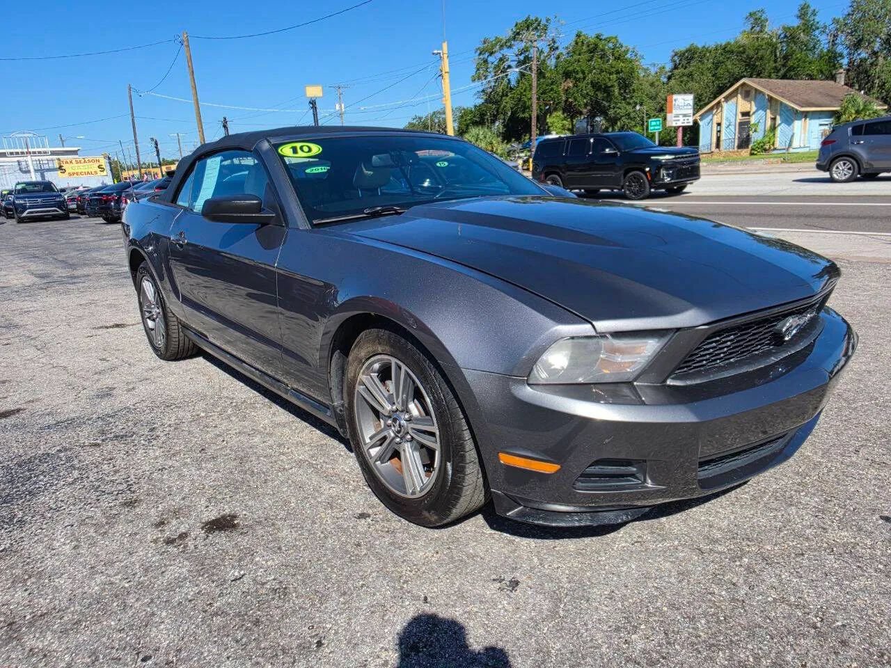 Used 2010 Ford Mustang Premium RWD image 4