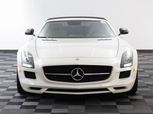 Used 2013 Mercedes-Benz SLS AMG GT Roadster image 25