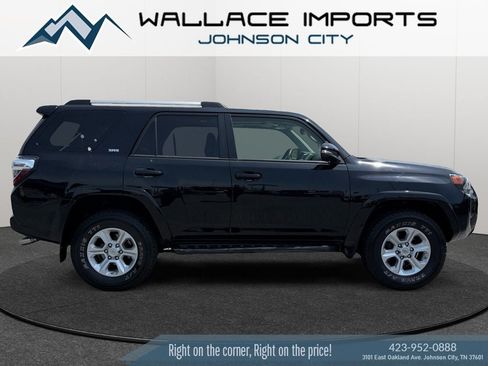 Used 2020 Toyota 4Runner SR5 Premium w/ Moonroof Package AWD/4WD image 7