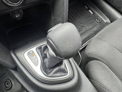 Used 2013 Dodge Dart SXT w/ SXT Special Edition Group image 28